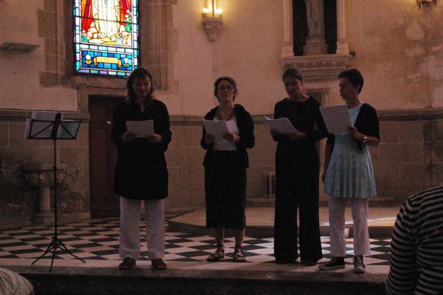 The choir during the concert